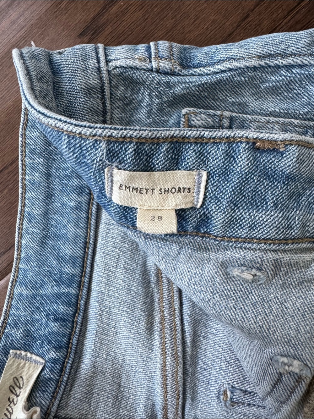 NWOT Madewell Denim Patch Pocket Emmett Shorts in Kara Wash - Picture 5 of 5